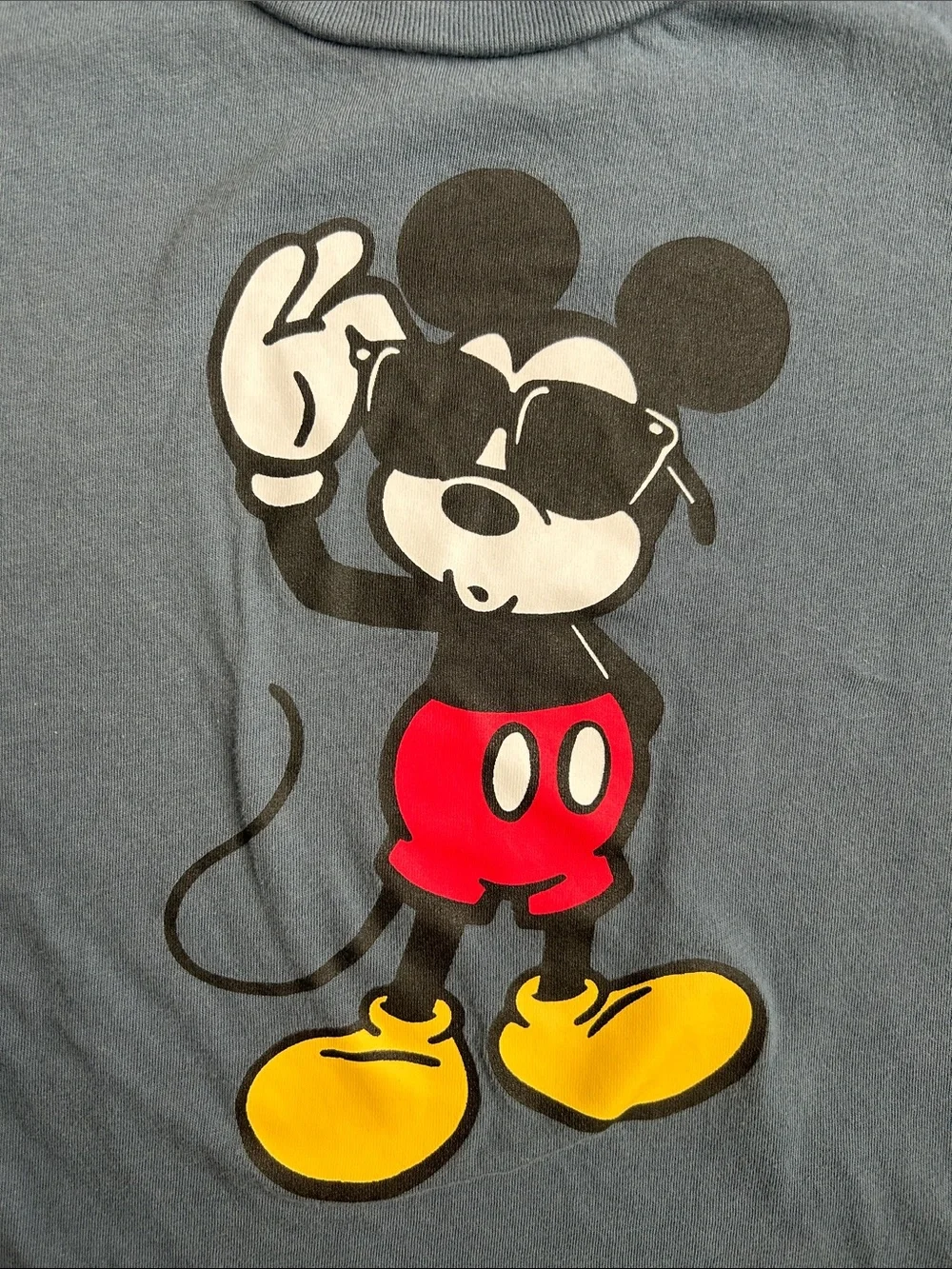 Old Navy x Disney Mickey Mouse Graphic Tee, Size Small (6/7)
